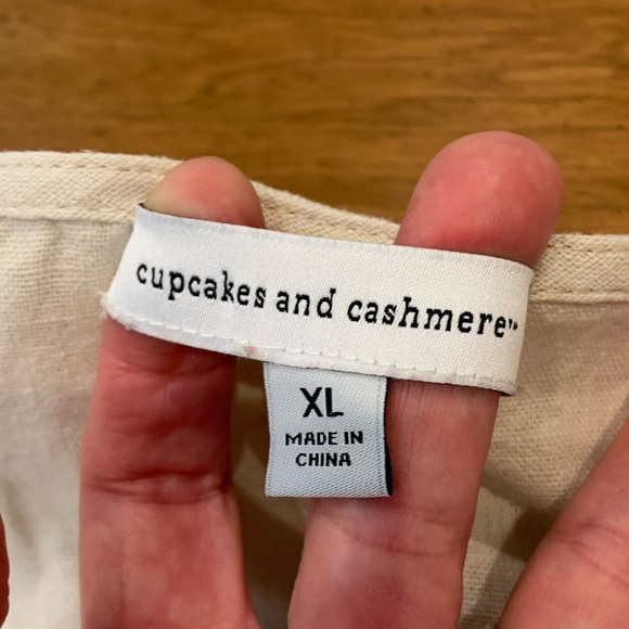 Cupcakes and Cashmere beige linen blend flutter sleeve top with smocked waist - Picture 6 of 7